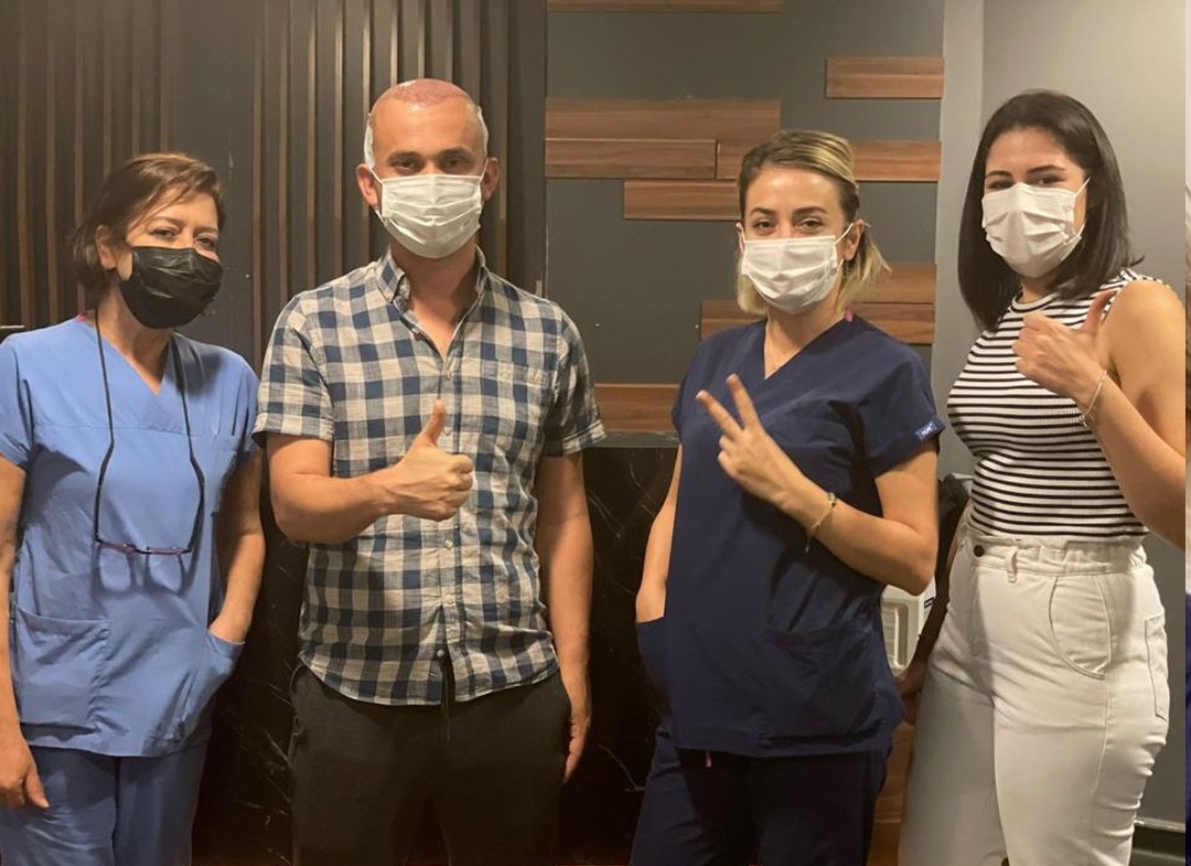 POR Hair Clinic ekibi - saç ekimi uzmanları